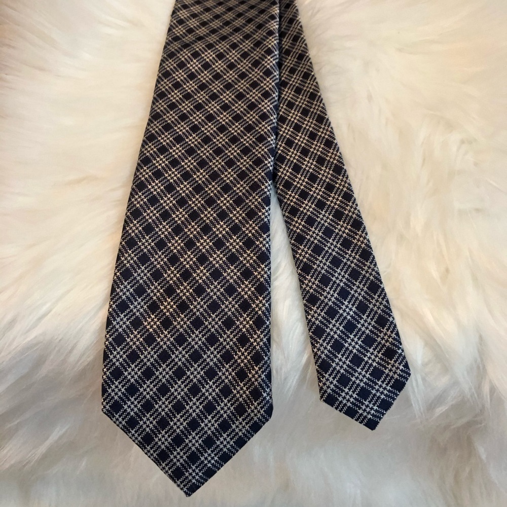 Michael Kors and Tommy Hilfiger Tie Bundle - Picture 7 of 9